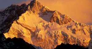 mount kanchenjunga